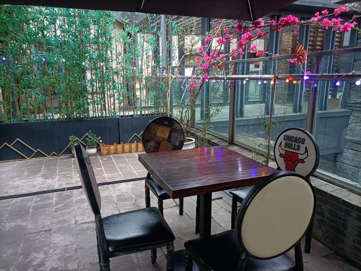 Riverside International Youth Hostel阅江老院青年旅舍 Csungking Kültér fotó